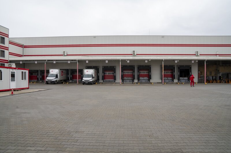 Bulgaria, Sofia, satul Stolnik, comuna Elin Pelin, vanzare baza logistica