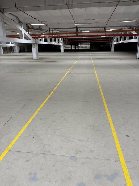 Bulgaria, Sofia, satul Stolnik, comuna Elin Pelin, vanzare baza logistica