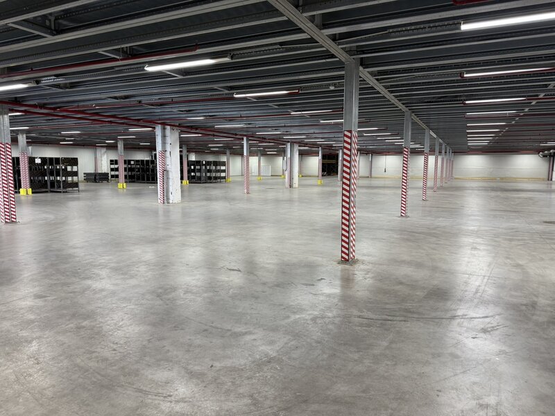 Bulgaria, Sofia, satul Stolnik, comuna Elin Pelin, vanzare baza logistica